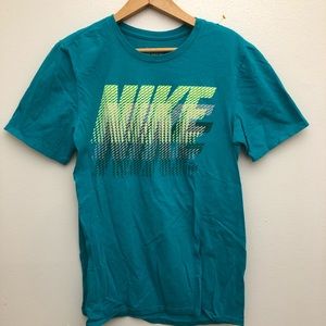 🔥Nike Shirt !!